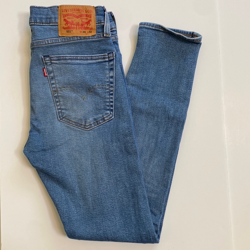 Levis Jeans 511 skinny size 30 L 32 Nice wash